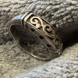 Silver Swirl Sterling Silver Ring size 8